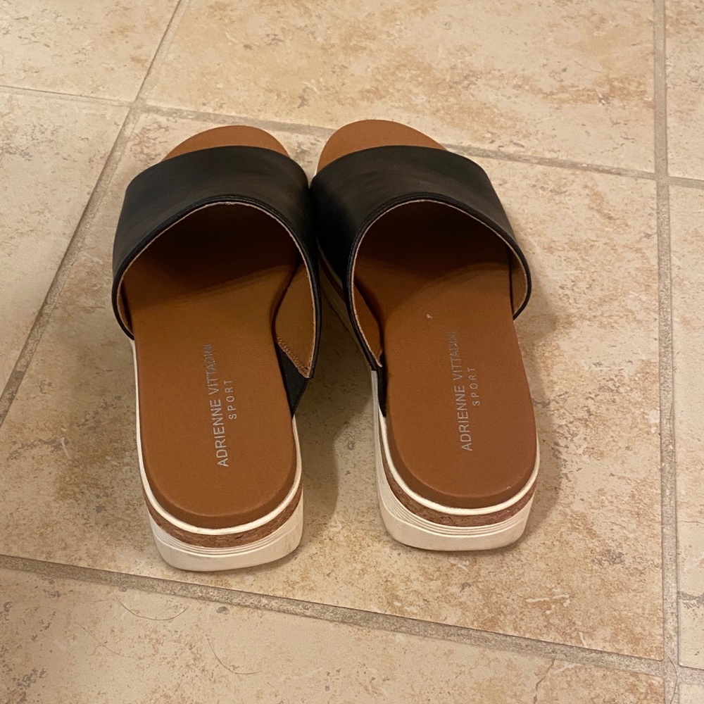 Adrienne Vittadini Black Leather Slide Sandals - Picture 3 of 4